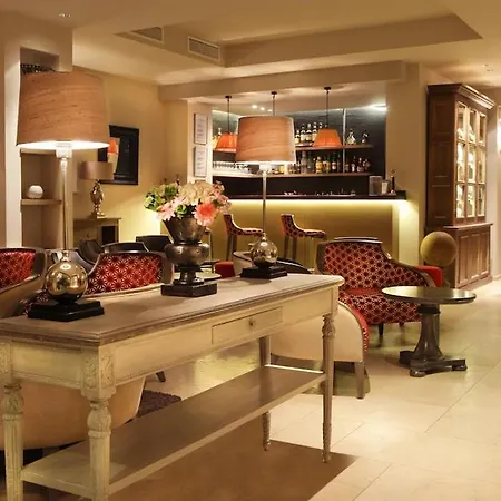 Hoteliere 4 Etoiles Les Mas Du Grand Vallon 5* Мужен
