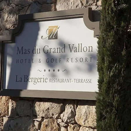 Курортный комплекс Hoteliere 4 Etoiles Les Mas Du Grand Vallon